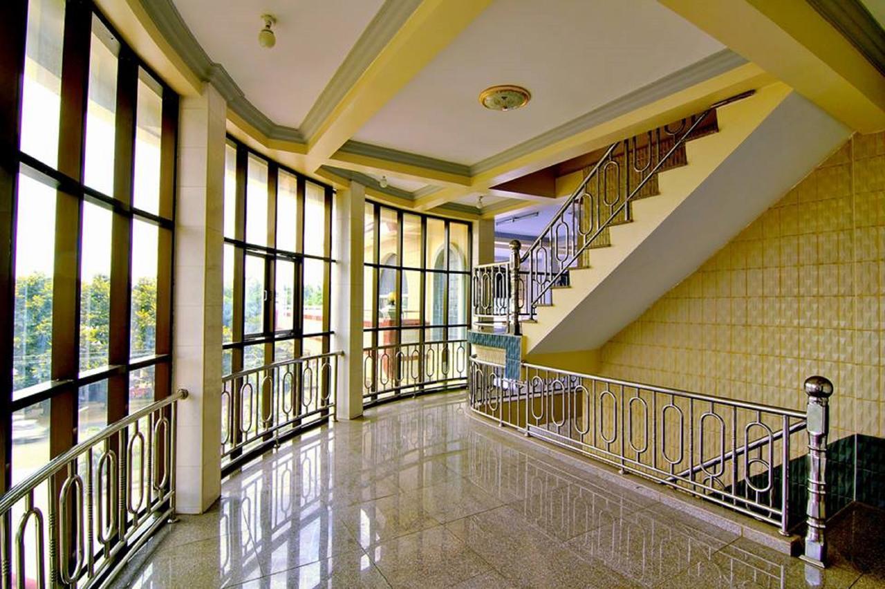 โฮเทล สไมล์ Hotel พินอูลวิน ภายนอก รูปภาพ