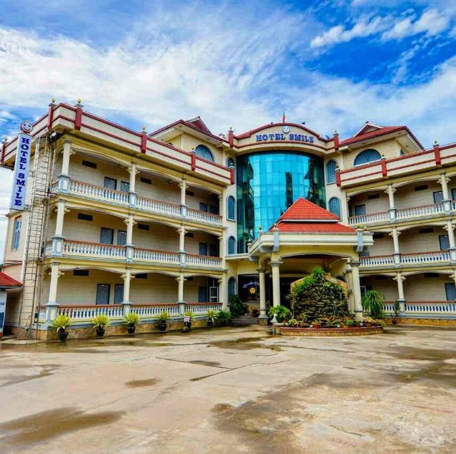 โฮเทล สไมล์ Hotel พินอูลวิน ภายนอก รูปภาพ