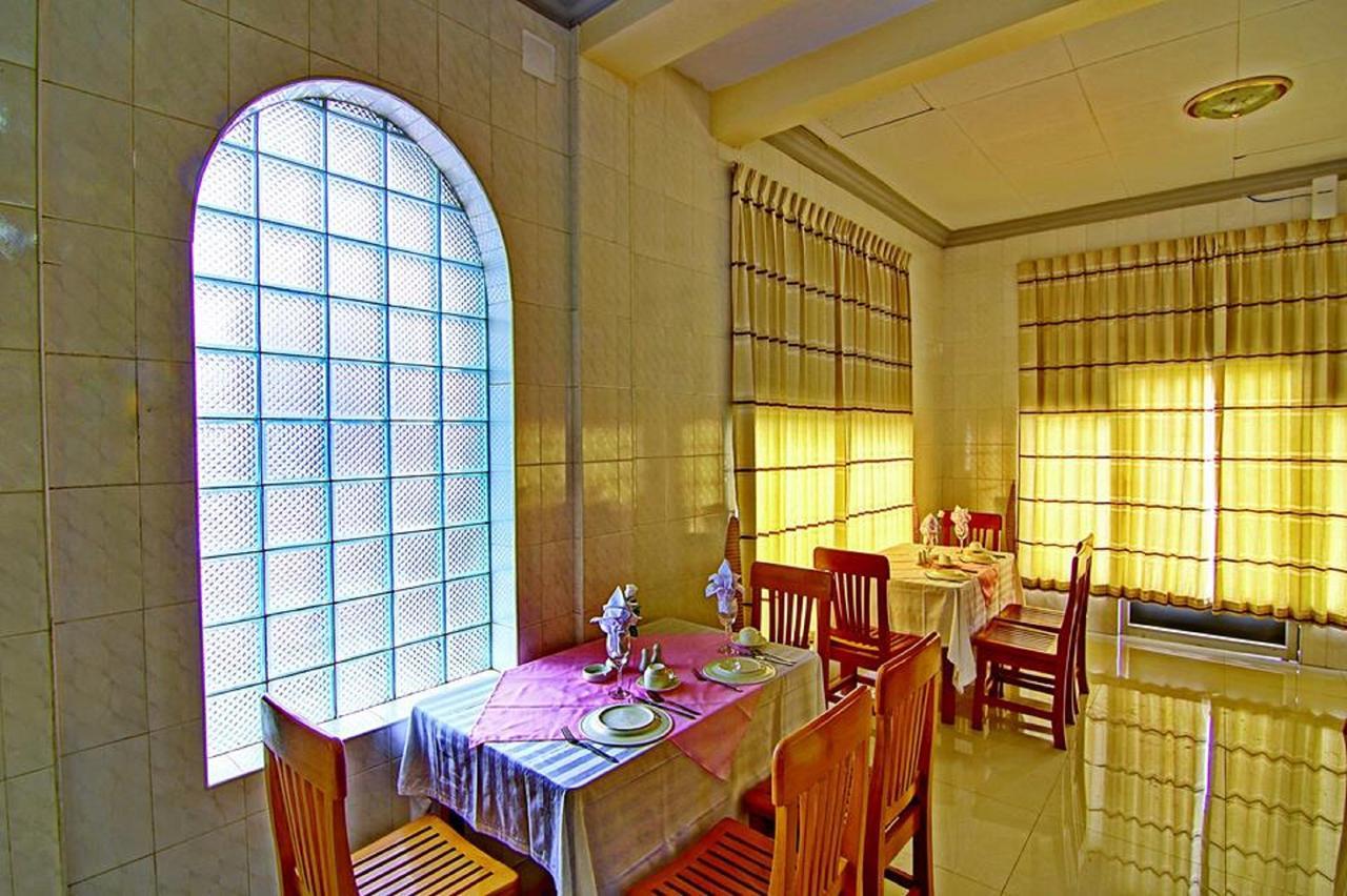 โฮเทล สไมล์ Hotel พินอูลวิน ภายนอก รูปภาพ